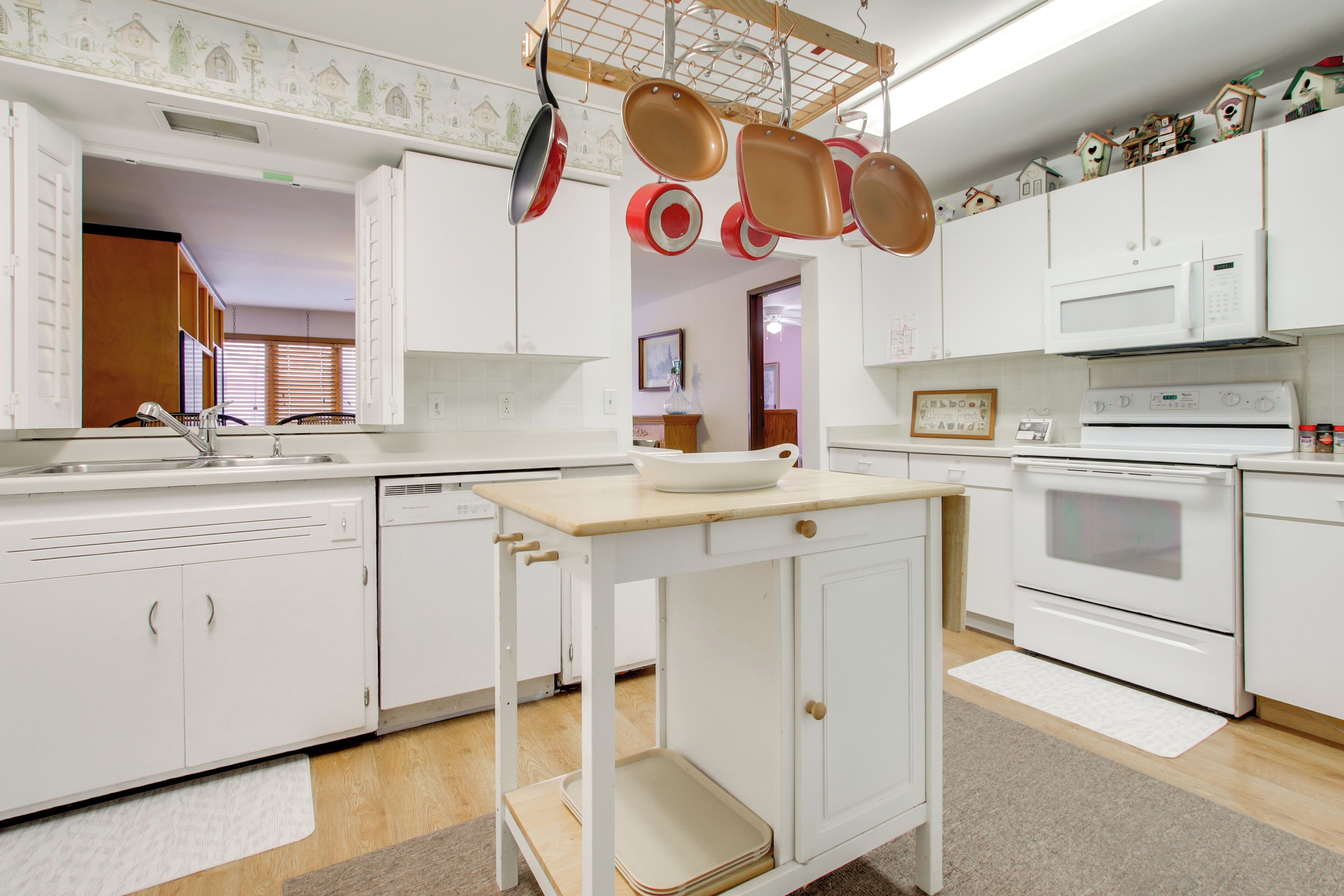 House (4 Bedrooms) | Interior