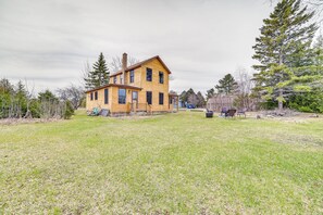 House (3 Bedrooms) | Interior - Snowmobiling Hub! Mackinaw City Home 3 Mi to Beach (Mackinaw City)