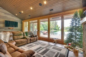 Interior - Luxurious Waterfront Retreat w/ Private Pond! (Ridgefield)