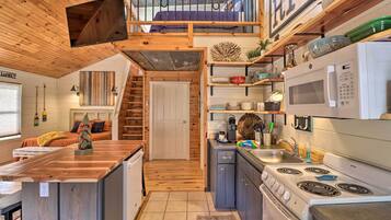 Apartment (0 Bedroom) | Interior