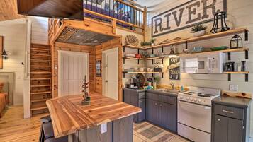 Apartment (0 Bedroom) | Interior