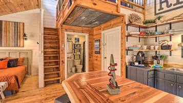 Apartment (0 Bedroom) | Interior