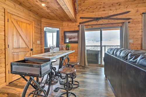 Pateros Home w/ Deck, 7 Mi to Alta Lake Park!