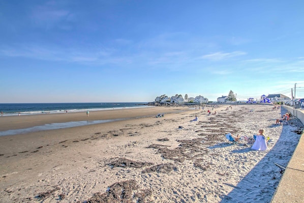 House (3 Bedrooms) | Interior - 1/2 Mi to Beach: Lovely Guesthouse in Kennebunk! (Kennebunk)