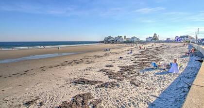 1/2 Mi to Beach: Lovely Guesthouse in Kennebunk!