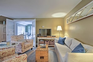 House (3 Bedrooms) | Front of property - 1/2 Mi to Beach: Lovely Guesthouse in Kennebunk! (Kennebunk)