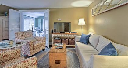 1/2 Mi to Beach: Lovely Guesthouse in Kennebunk!