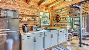 Apartment (0 Bedroom) | Interior