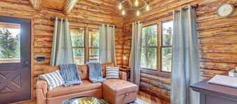 Peaceful 'creekside North' Studio w/ Fire Pit