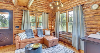 Peaceful 'creekside North' Studio w/ Fire Pit