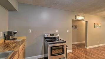 ํ์ฐ์ค (4 Bedrooms) | ๋ด๋ถ