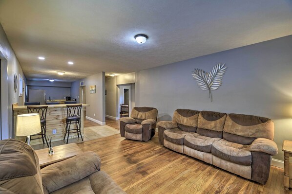 House (4 Bedrooms) | Interior