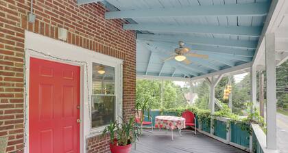 Lovely Hendersonville Retreat ~ 1 Mi to Downtown!