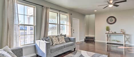 House (6 Bedrooms) | Interior