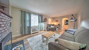 House (2 Bedrooms) | Interior