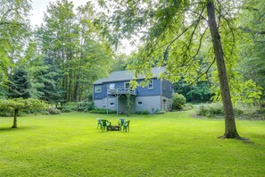 Interior - Meadville Home: Private Yard & Fishing Nearby (Meadville)