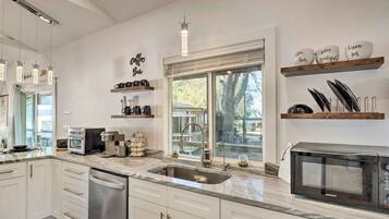 Apartment (0 Bedroom) | Interior