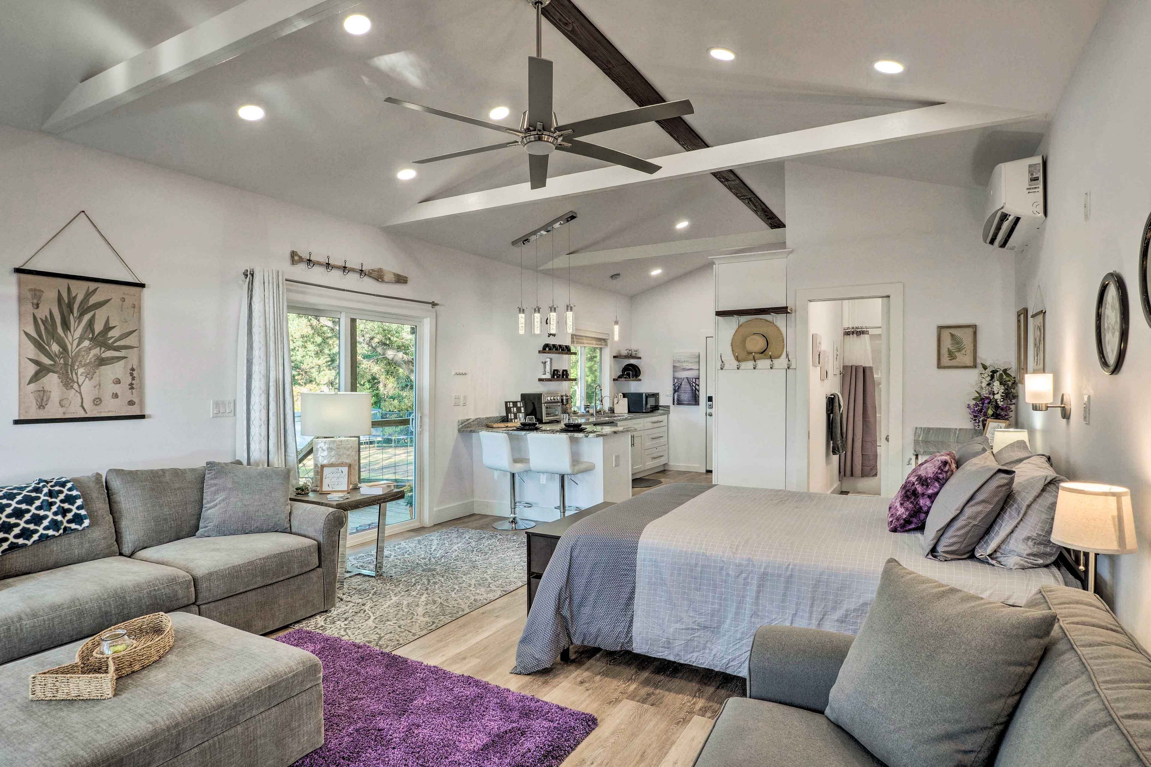 Apartment (0 Bedroom) | Interior