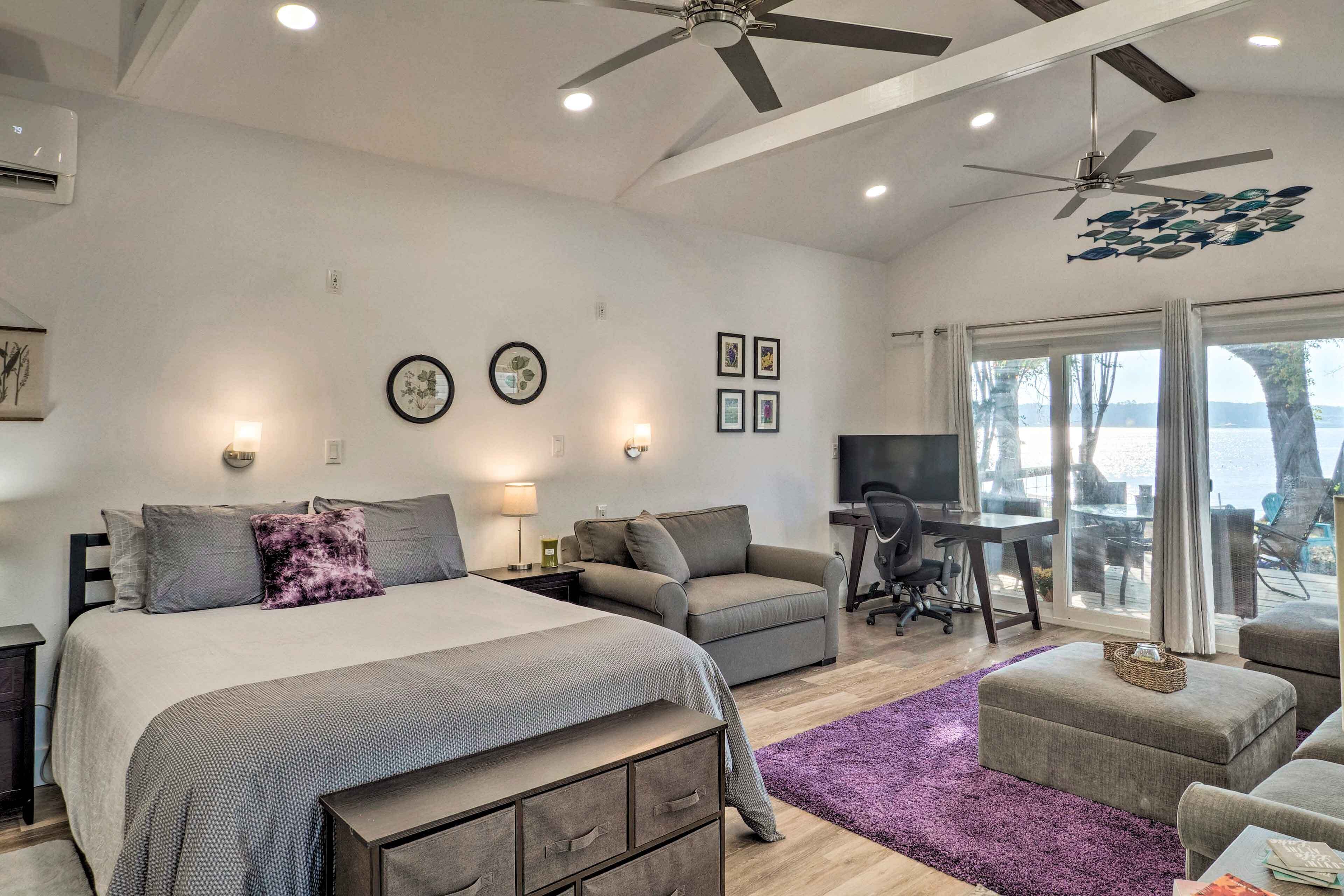 Apartment (0 Bedroom) | Interior