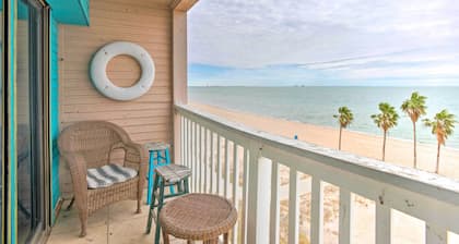 Oceanfront Corpus Christi Condo w/ Pool!