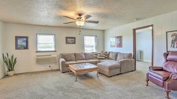 Apartment (1 Bedroom) | Bahagian dalam