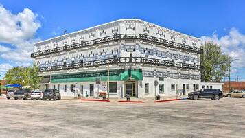 Apartment (1 Bedroom) | Interior