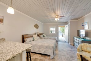 Apartment (0 Bedroom) | Interior - Ocean Isle Beach Studio w/ Patio - 1 Mi to Pier! (Ocean Isle Beach)