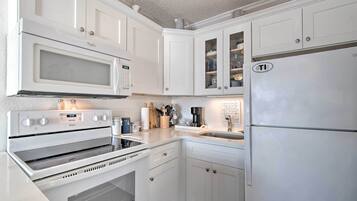 Apartment (1 Bedroom) | Interior