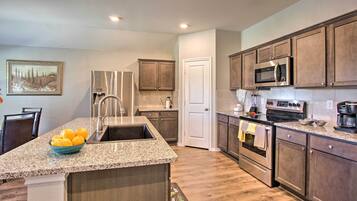 Microwave, oven, stovetop, dishwasher