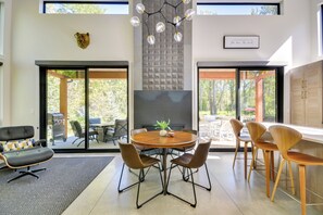 Casa (2 Bedrooms) | Interior