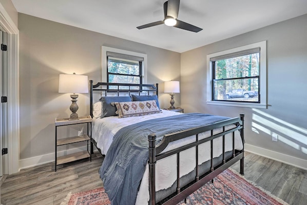 House (4 Bedrooms) | Interior - Hike, Bike & Unwind: Bella Vista Family Home! (Bella Vista)