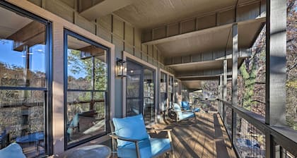 Hike, Bike & Unwind: Bella Vista Family Home!