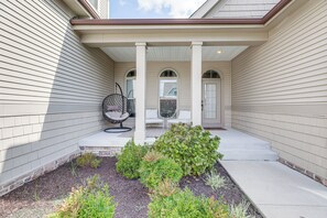 House (5 Bedrooms) | Interior - Near Bethany Beach: Resort-style Home w/ Views (Ocean View)