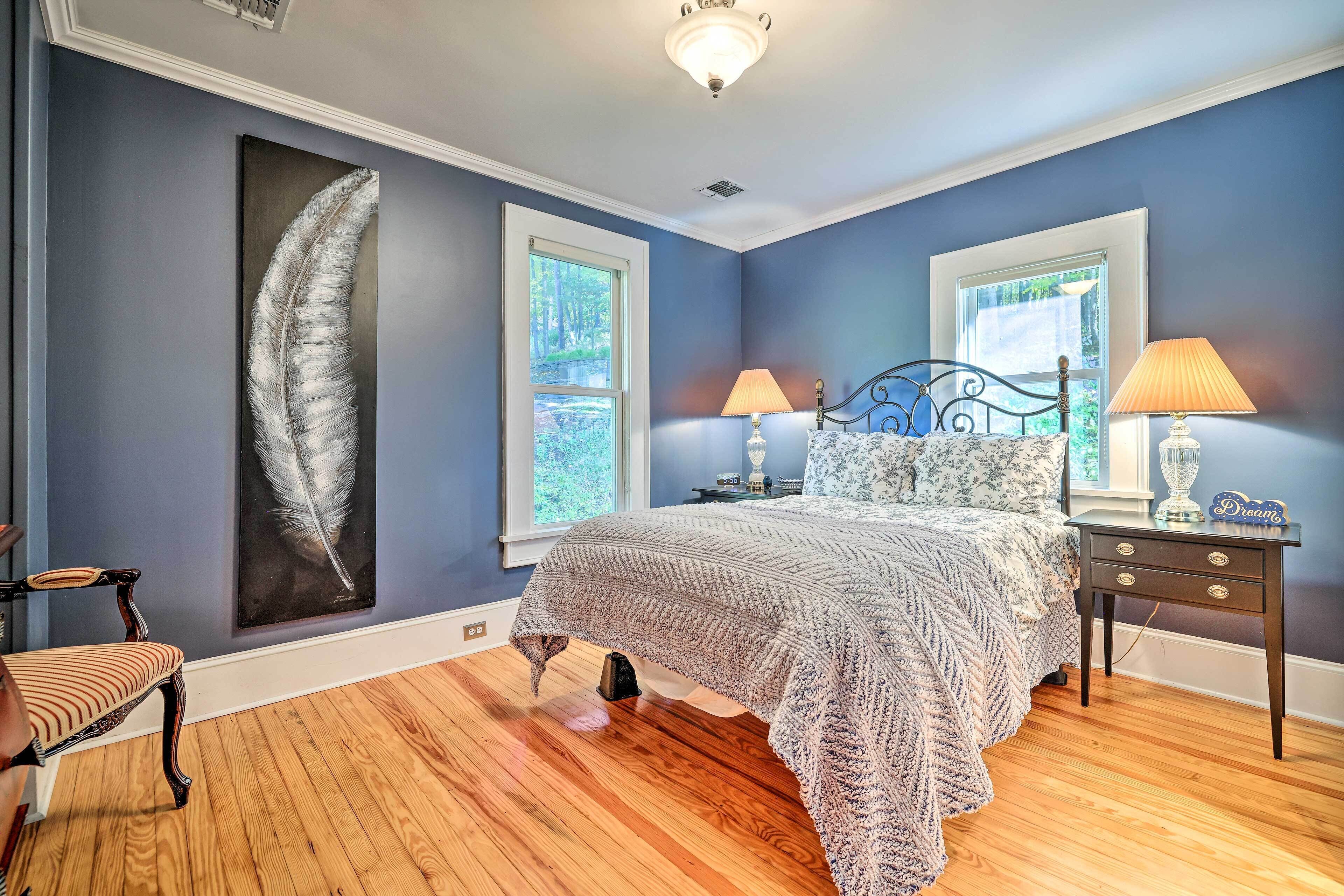 Restored Victorian Home - Walkable Location!