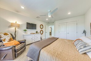 House (3 Bedrooms) | Interior - Private Hot Tub: Luxe Ruidoso Retreat Near Trails! (Ruidoso)