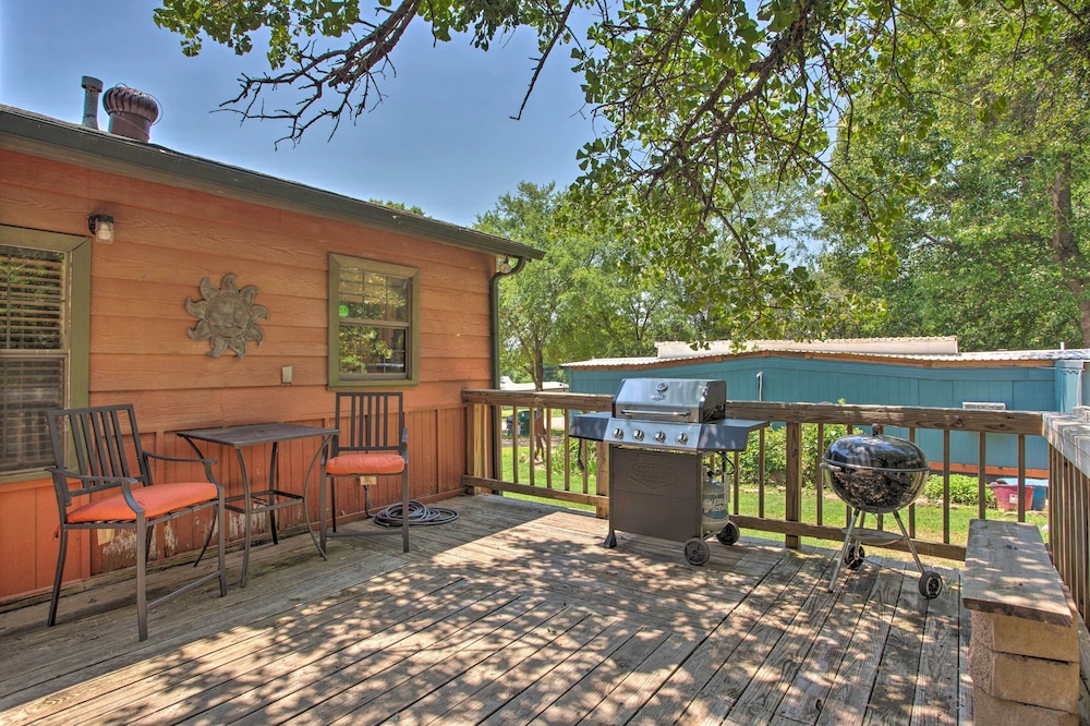 Pet-friendly Kingston Home w/ Boat Ramp Access!