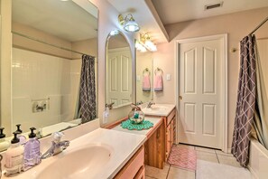 House (3 Bedrooms) | Interior - Pet-friendly Rockport Home ~ 4 Mi to Beach! (Rockport)