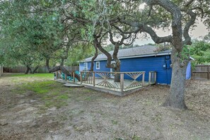 House (3 Bedrooms) | Interior - Pet-friendly Rockport Home ~ 4 Mi to Beach! (Rockport)