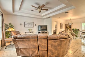 House (3 Bedrooms) | Interior