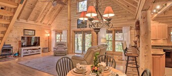 ต้อง 'serenity Woods' กระท่อมพร้อมอ่างน้ำร้อนและที่จุดไฟ