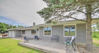 Near Boat Launch: Pet-friendly Grass Lake Getaway