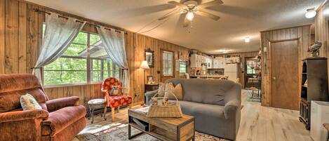 House (2 Bedrooms) | Interior