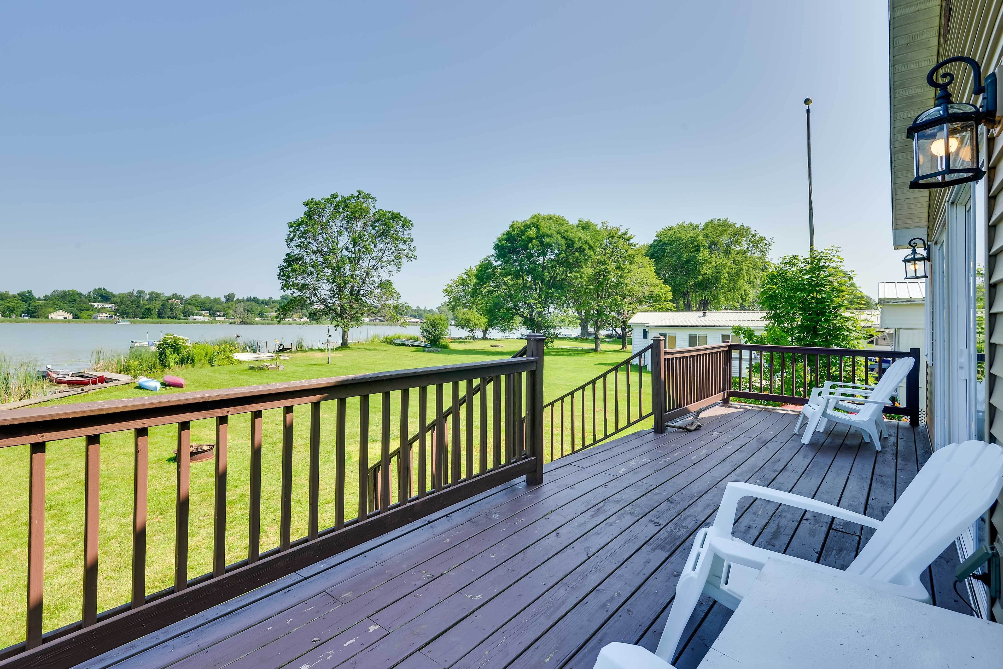 Scenic Cape Vincent Retreat: Walk to Marina!