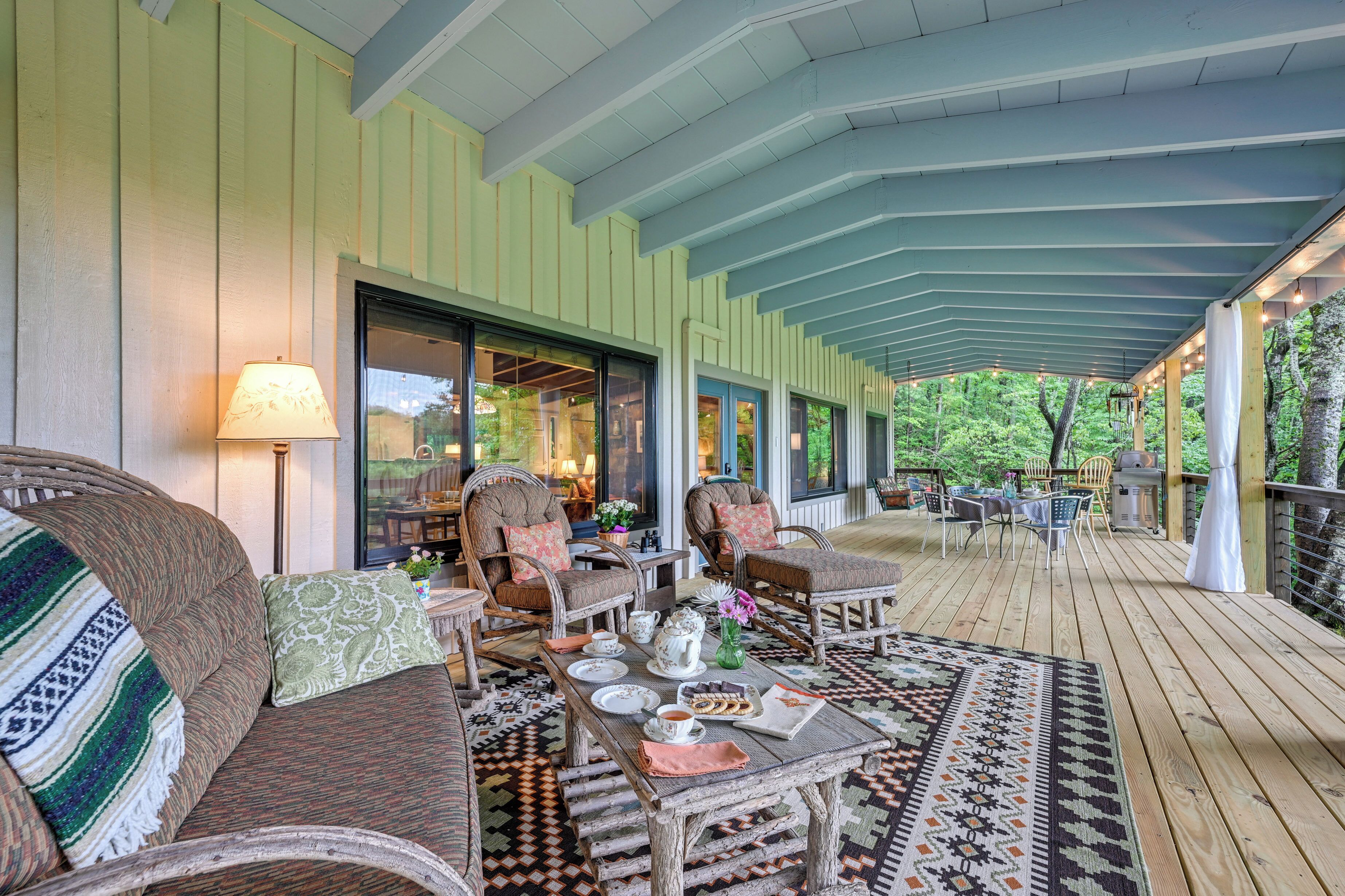 'sweet Birch' Cottage in Bryson City w/ Views