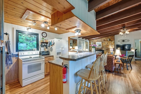 Cottage (2 Bedrooms) | Interior