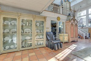 Villa (6 Bedrooms) | Interior