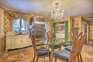 Villa (6 Bedrooms) | Interior
