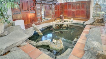 Villa (6 Bedrooms) | Interior