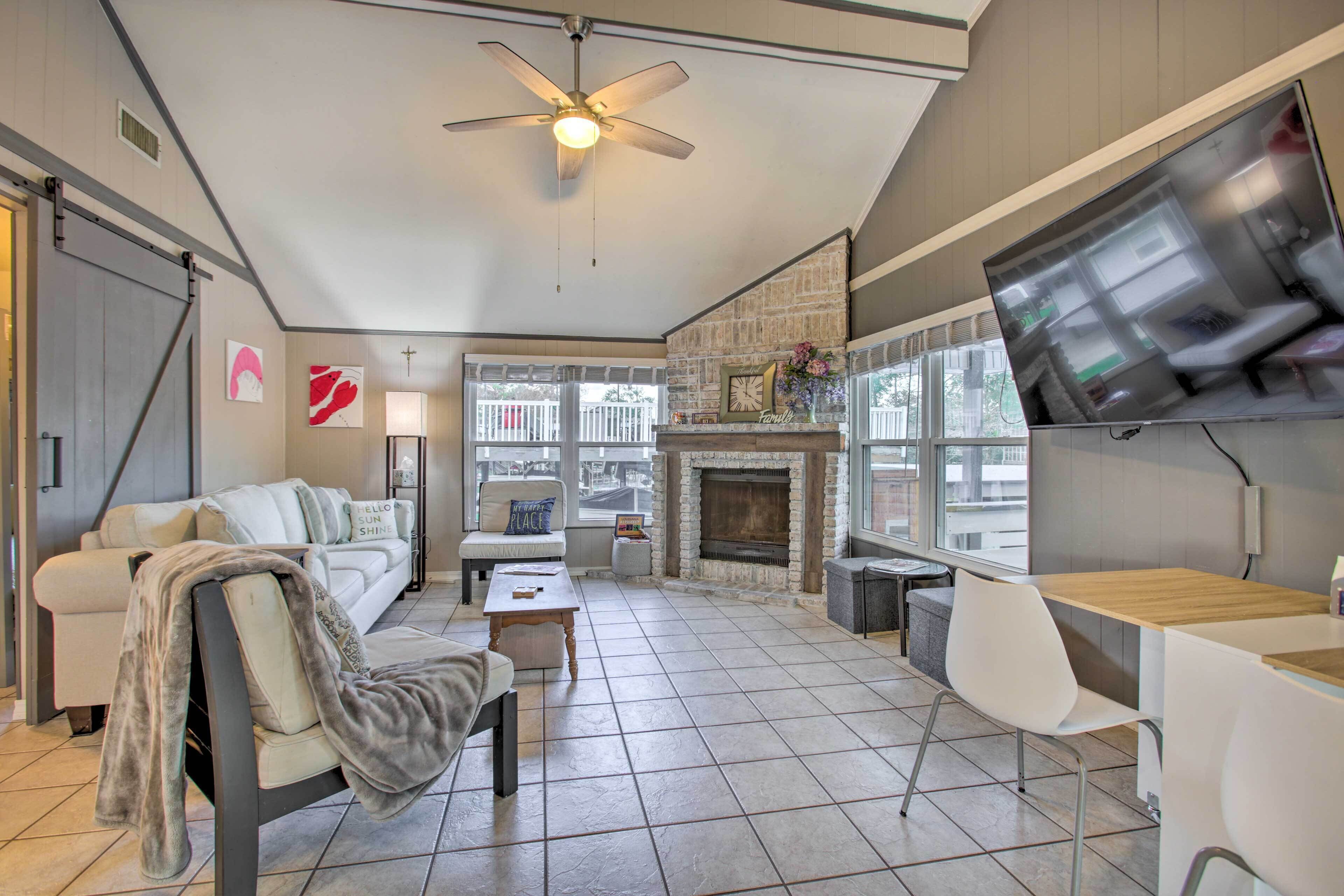 Springfield Riverfront Cabin w/ Boat Dock!