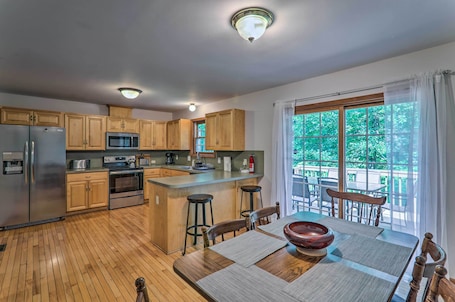 Microondas, horno, placa de cocina, lavavajillas